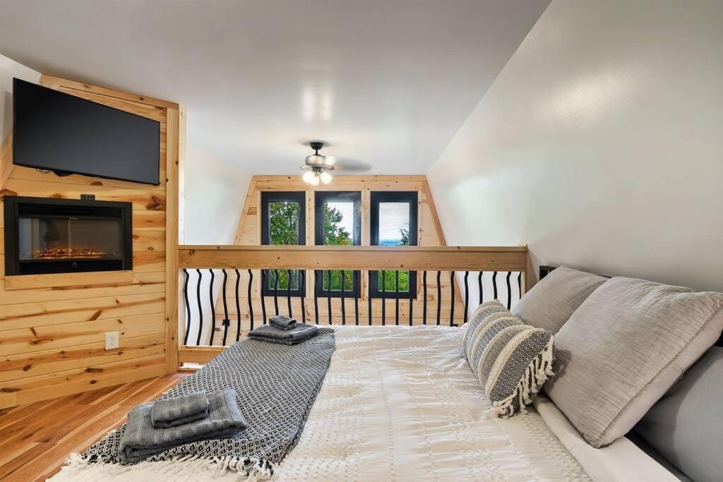 Secluded Mtn View New! 10 Mins To Gatlinburg Or Park Villa Luaran gambar