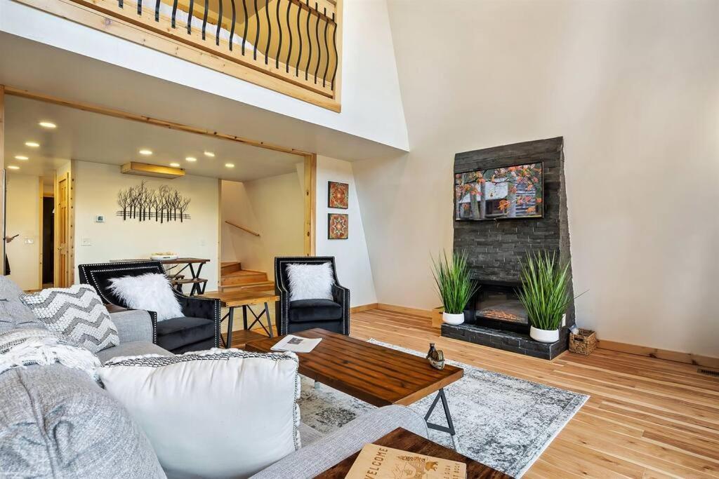 Secluded Mtn View New! 10 Mins To Gatlinburg Or Park Villa Luaran gambar